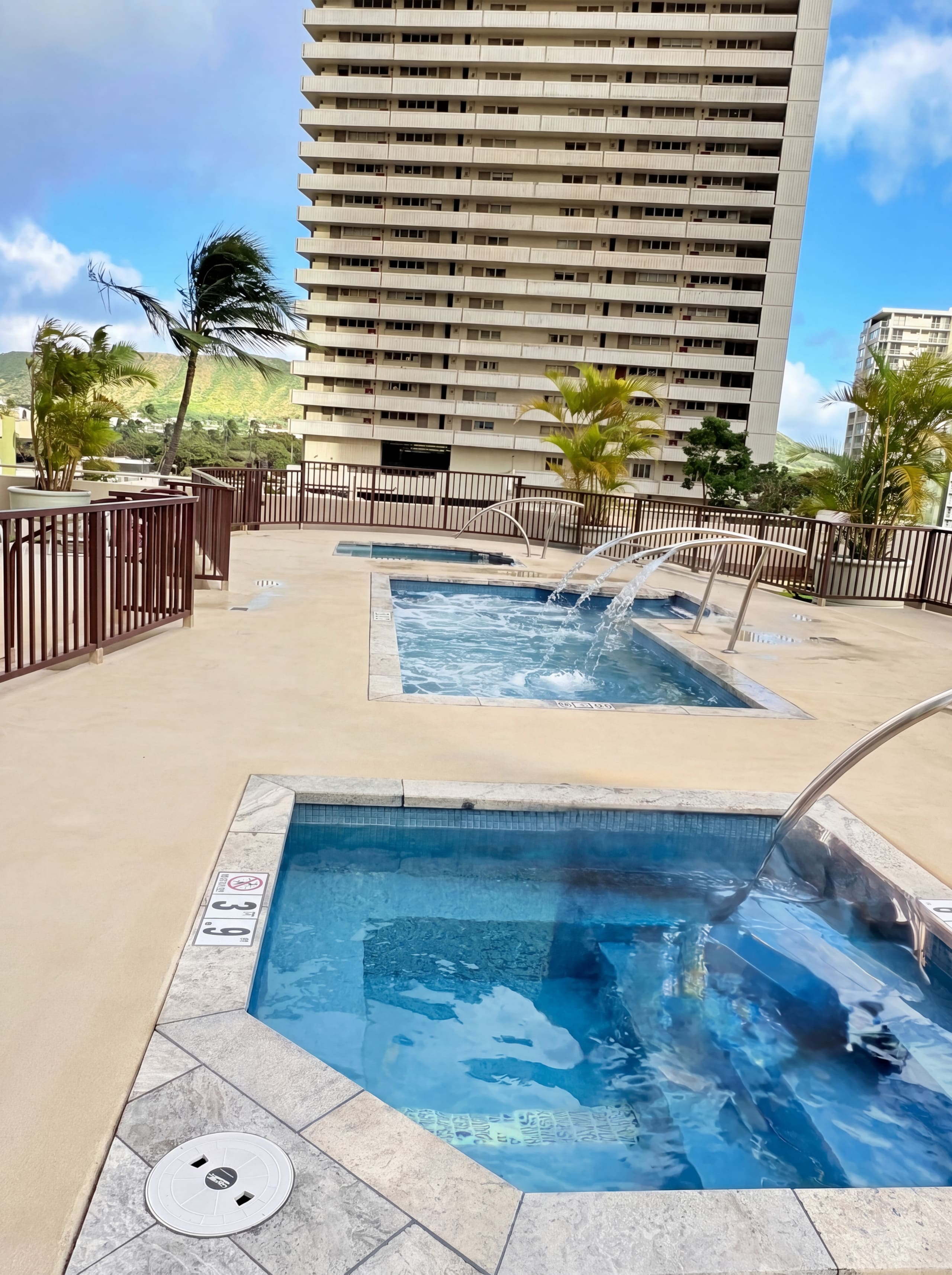 Heart of Waikiki amazing ocean view1 free parking - Image 35