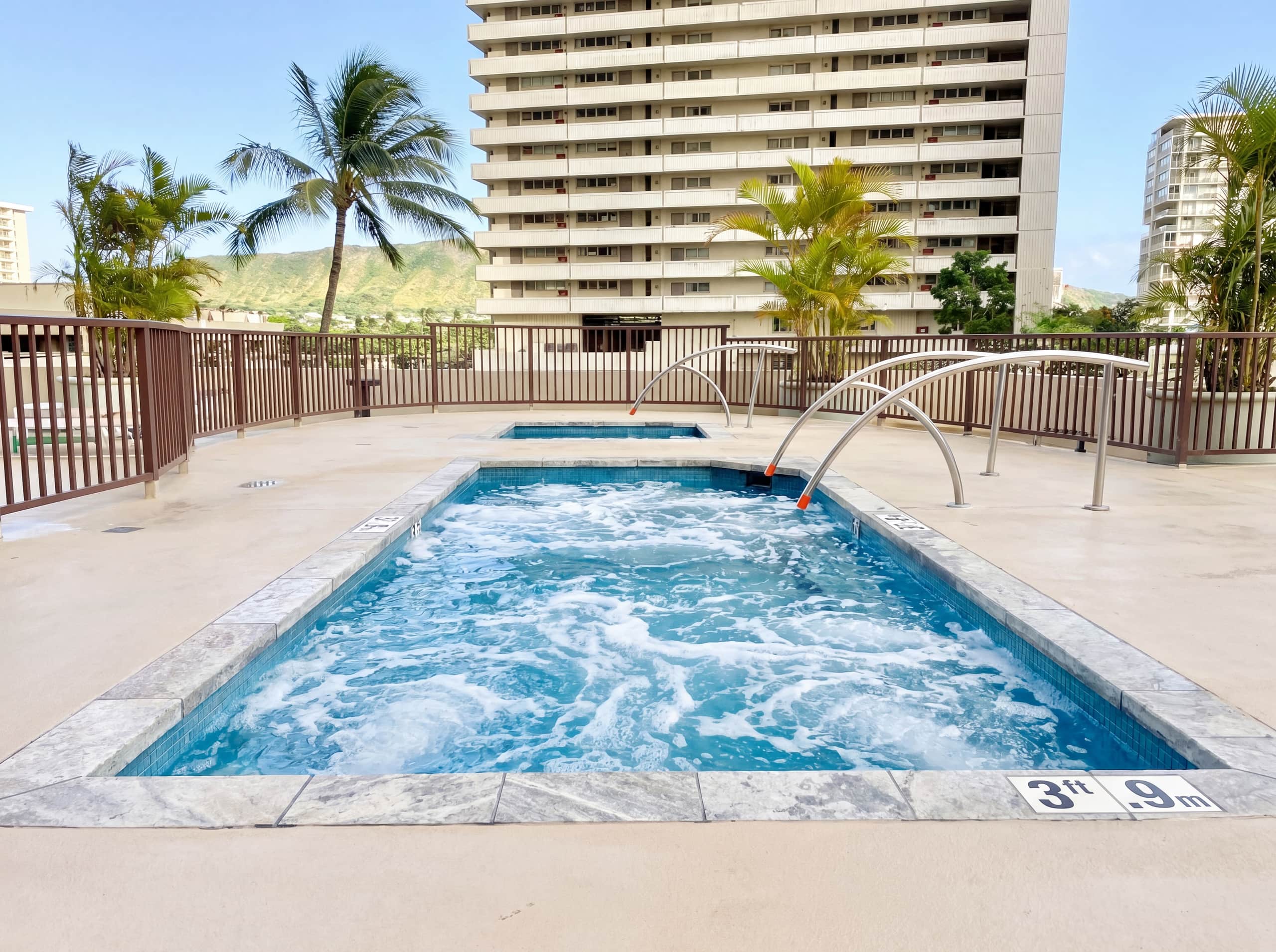 Heart of Waikiki amazing ocean view1 free parking - Image 33