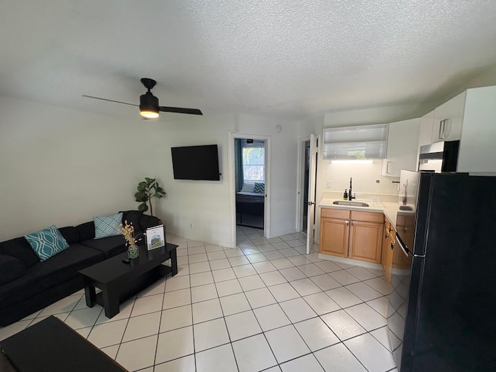 Villa #7 House In Pompano Minutes From The Beach - Pompano Beach, FL