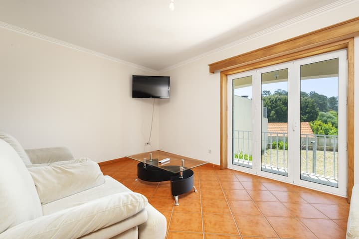 Casa Familiar Com Jardim Ideal P/grupos/familias - Santa Maria de Lamas