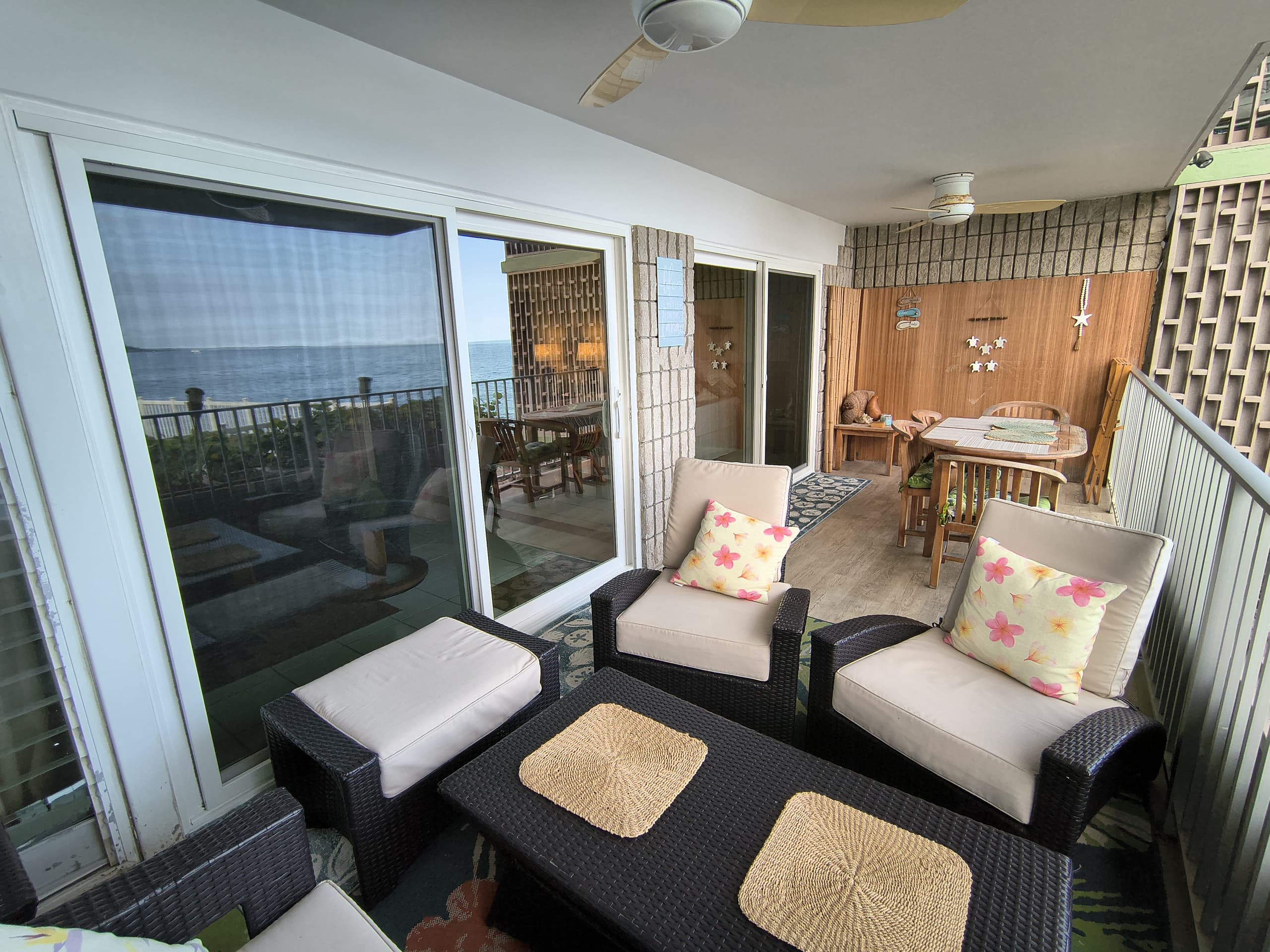 Condo in Kailua-Kona · ★4.94 · 2 bedrooms · 3 beds · 2 baths - Image 21