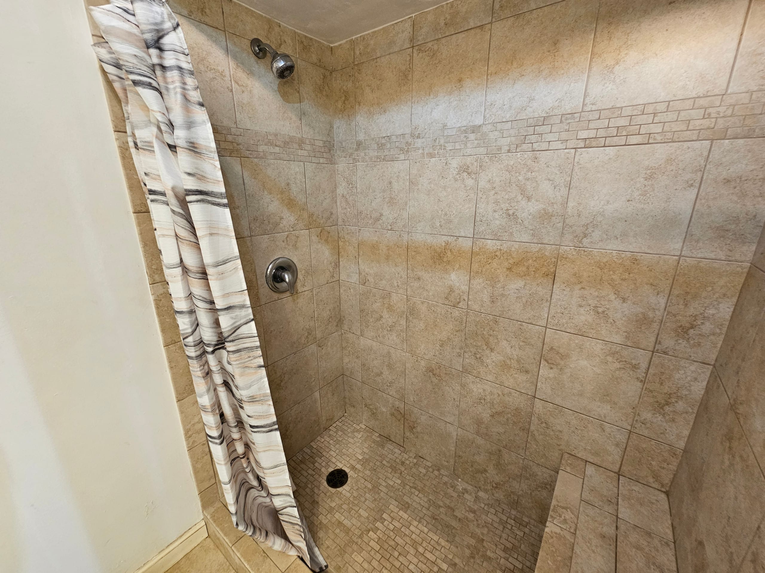 Condo in Lahaina · ★4.78 · 1 bedroom · 1 bed · 1 bath - Image 31