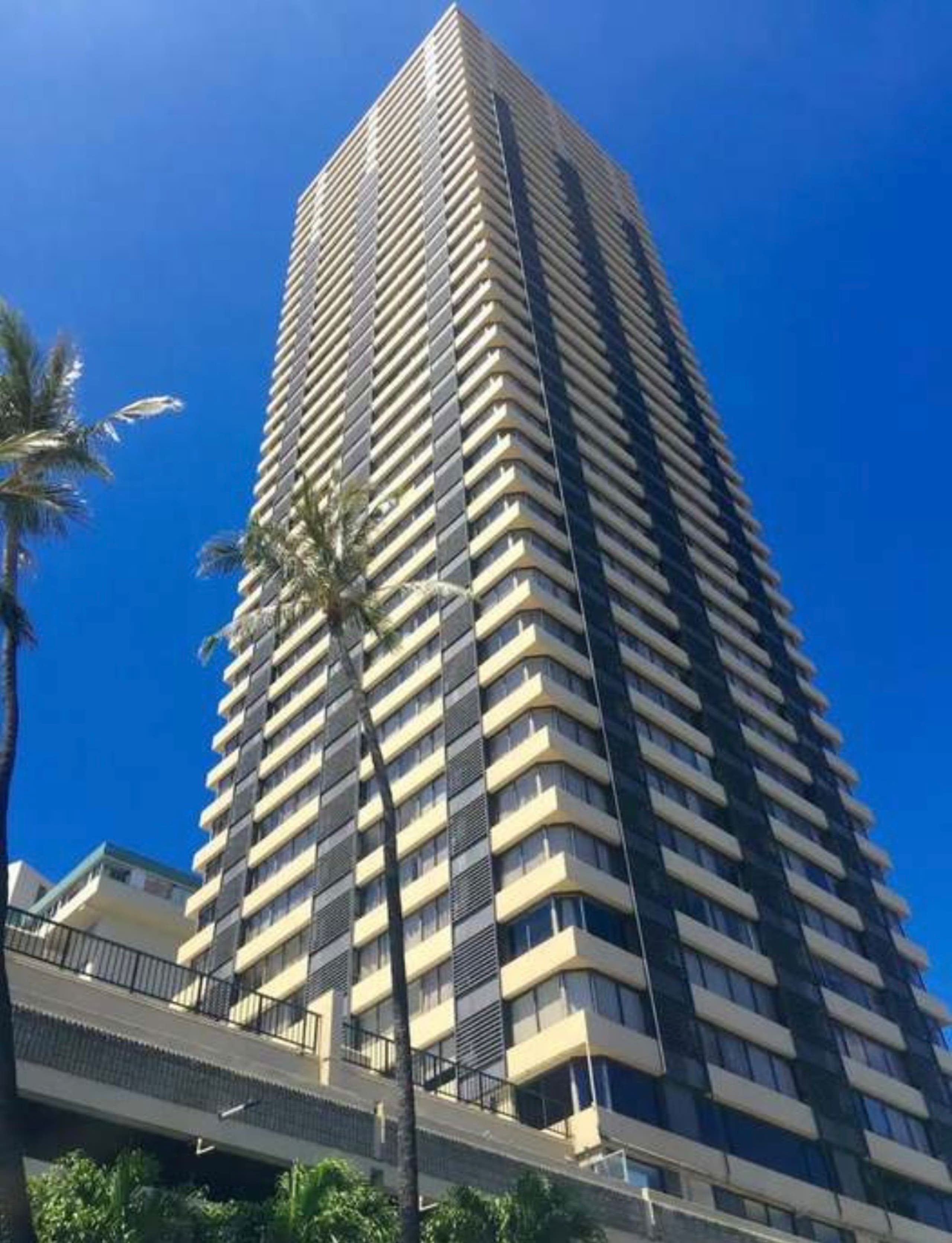 Condo in Honolulu · ★4.75 · Studio · 2 beds · 1 bath - Image 10