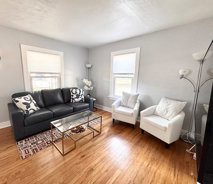 Near Sloan's Lake Park, Dining, & Shops; Pets Ok - Lakewood, CO