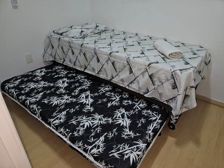 საძინებელი 1