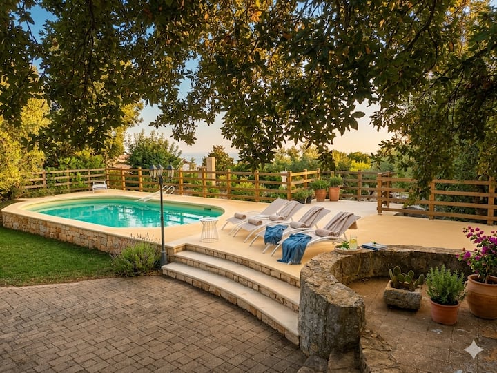 Alba Di Mare – A Lamia With A View And A Pool - Italie