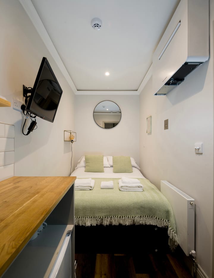 Petite Immaculate Kensington Studio - Londres