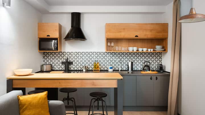 Madrid Malasaña | Souterrain Studio With Sofa Bed - Madrid