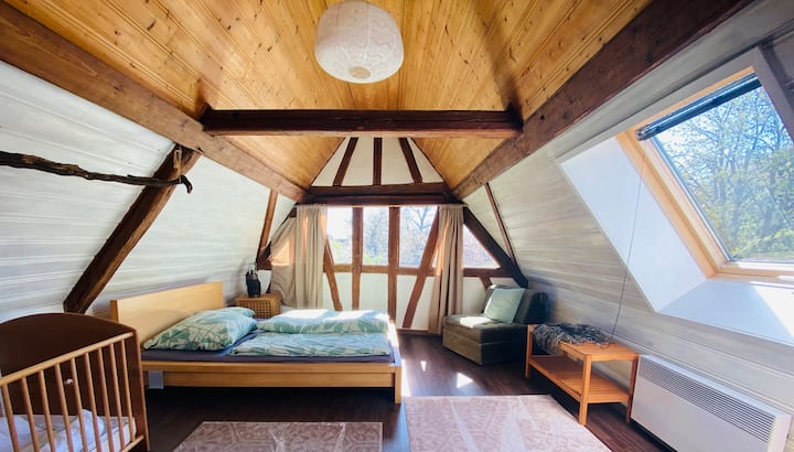 Schlafzimmer 1