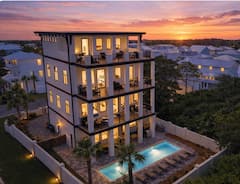 Private Beach, Pool, Elevator, Golf Cart, Sleeps26