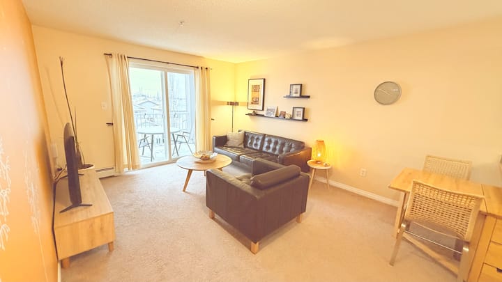 Sunny Happy Condo - Edmonton