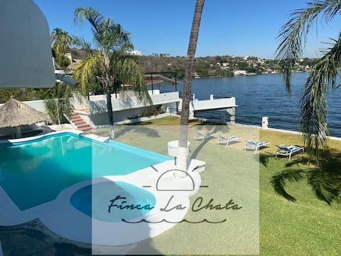 Lakeside property for up to 45 people, extra cost.