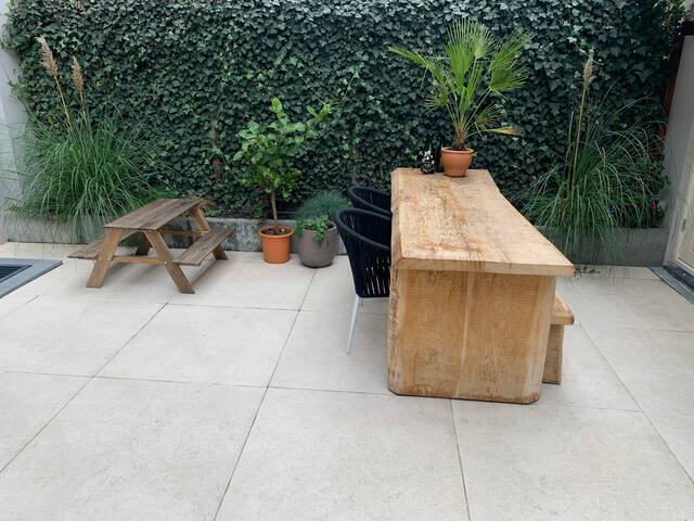 Luxury 3 bedroom ground floor house in Jordaan gallery image 2