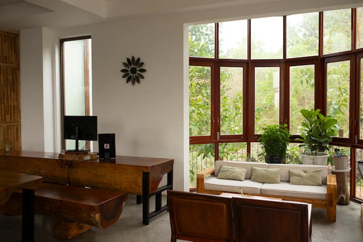 R205 Queen-size Bed & Mountain View Balcony - Phú Quốc