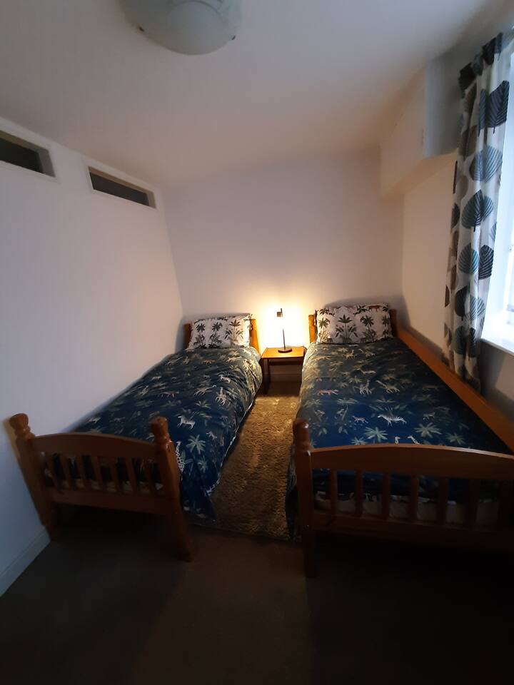 غرفة النوم 2