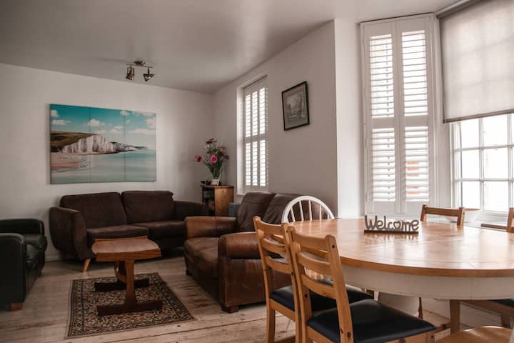 Seaford Centre, Sauna, Home Cinema - Seaford