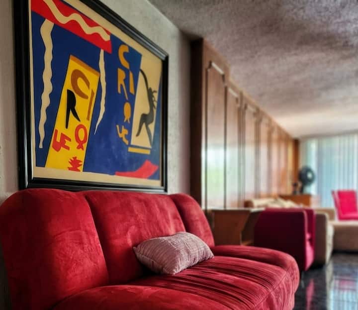 Condesa Gem: 2br/2ba Modern Flat W/ Balcony - Mexico State