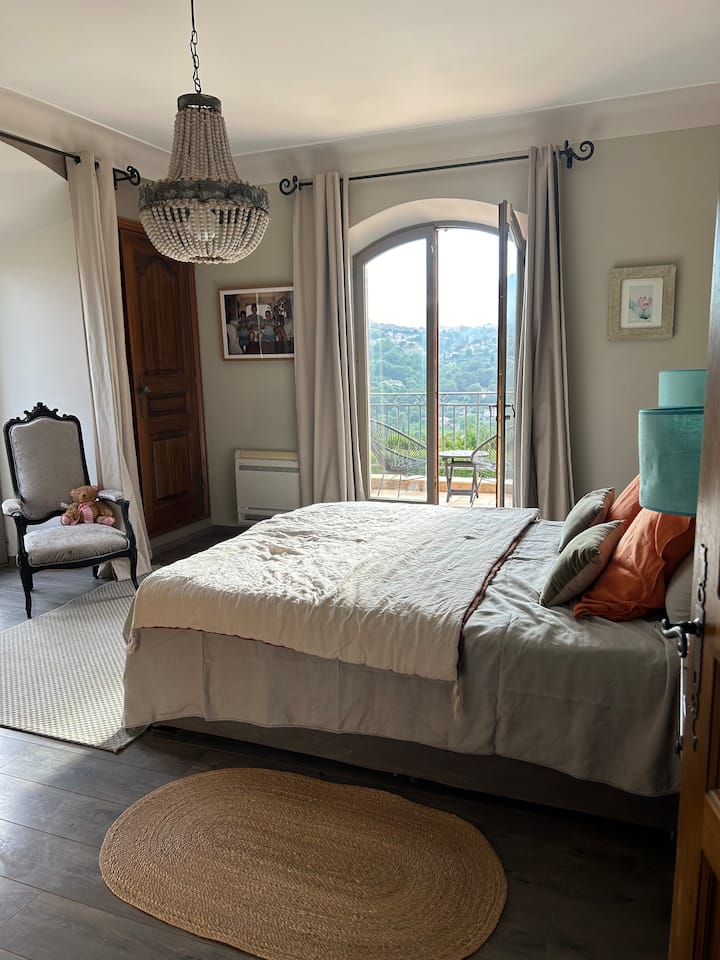 საძინებელი 1