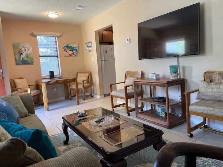 Salty Getaway Has Parking For Toys - Gulf Breeze, FL