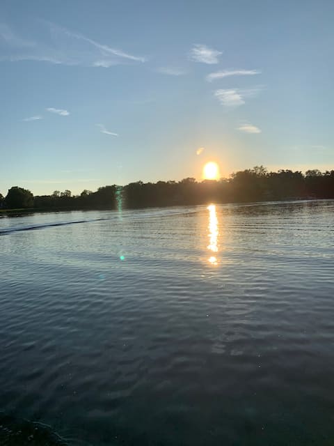 Cozy Lakefront on all sports fox lake! Quiet lake!