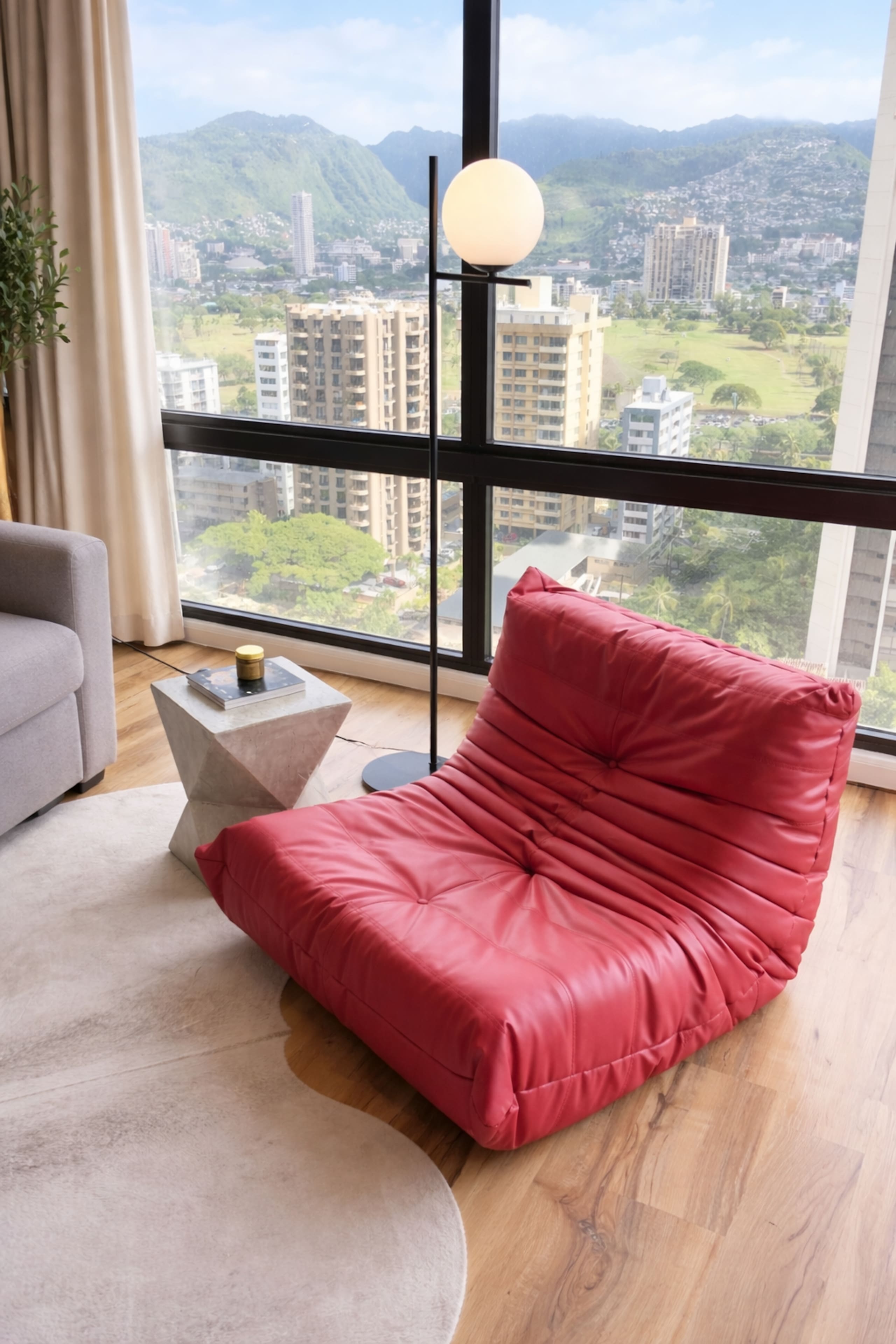 Condo in Honolulu · ★4.82 · 1 bedroom · 2 beds · 1 private bath - Image 6