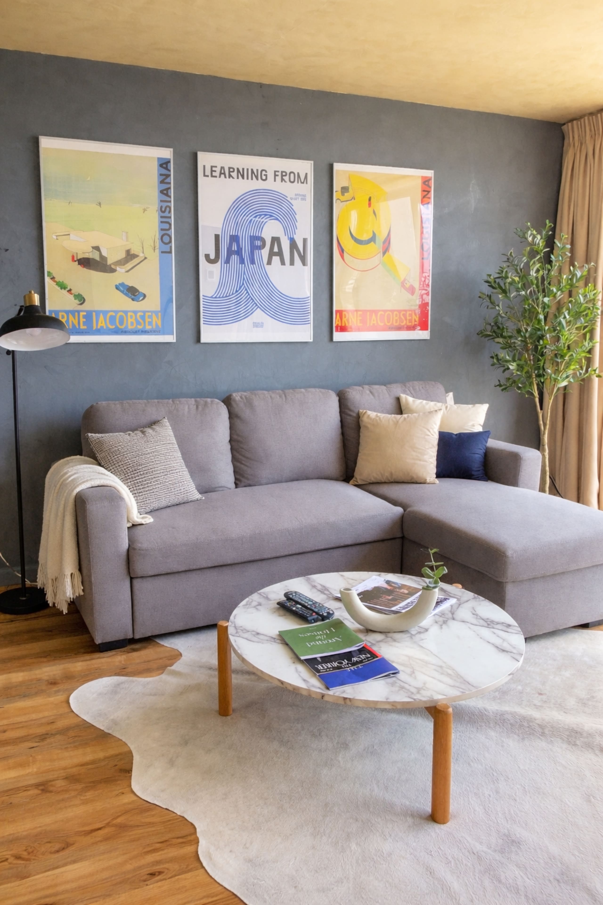 Condo in Honolulu · ★4.82 · 1 bedroom · 2 beds · 1 private bath - Image 3