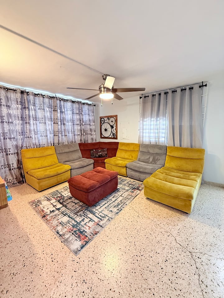Have It All Nearby! 12 Beds In Central Caguas - Puerto Rico