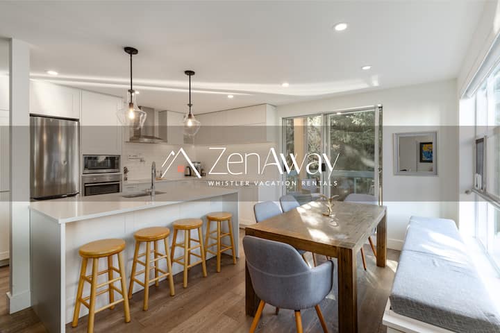 Zenaway | 2.5 Br/ski Out/luxury Family Townhome - Whistler Blackcomb
