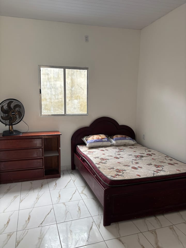 Quatrième étage rez-de-chauss 