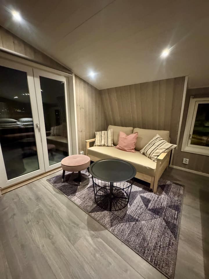 Mysigt Tinyhouze Med Gratis Parkering Utanför - Karlskrona