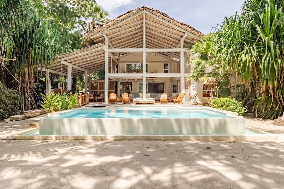 Casa Arena, a beachfront villa at Santa Teresa, Santa Teresa, Puntarenas, Costa Rica, photo 10 of 10