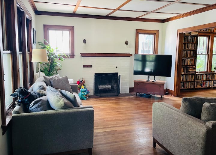Cozy Entire Home In Ann Arbor - Ann Arbor, MI