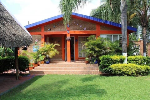 Successful Airbnb property: Casa Vapris! 10 minutes to Cuautla in Tlayecac