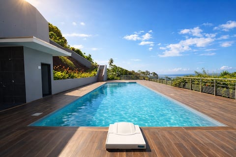 Maraea Deluxe Apt – 2BR + 2BA, Pool, Near Airport