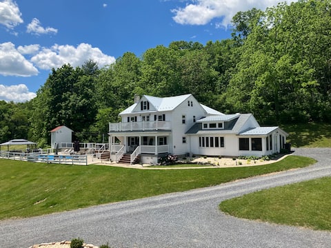 Shadow Ridge Farm & Retreat, Pool, Pond, Sleeps 35