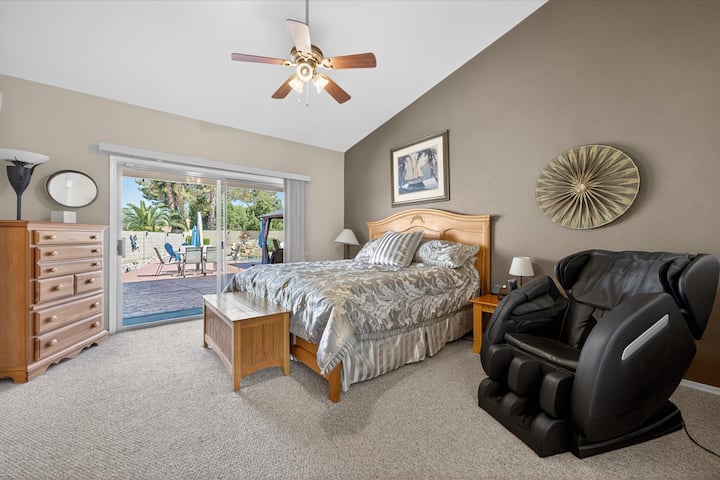 Message Recliner Chair & King Bed