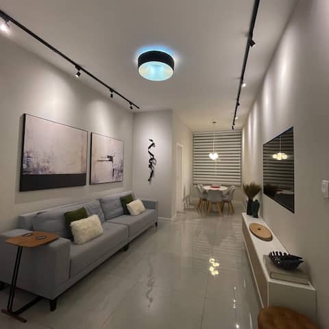 Successful Airbnb property: Fantastic 2 bedroom, 1 1/2 block from Copa Beach in Rio De Janeiro