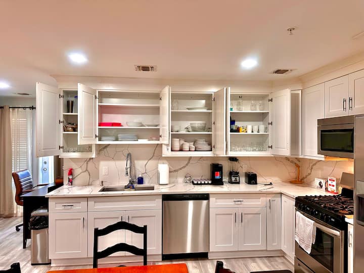 Spacious 2br Suite With Balcony | Modern Comfort - Paterson, NJ