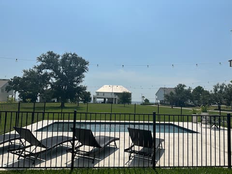 BEACH VIEW, Walk to beach, Privacy, fire pit,pool