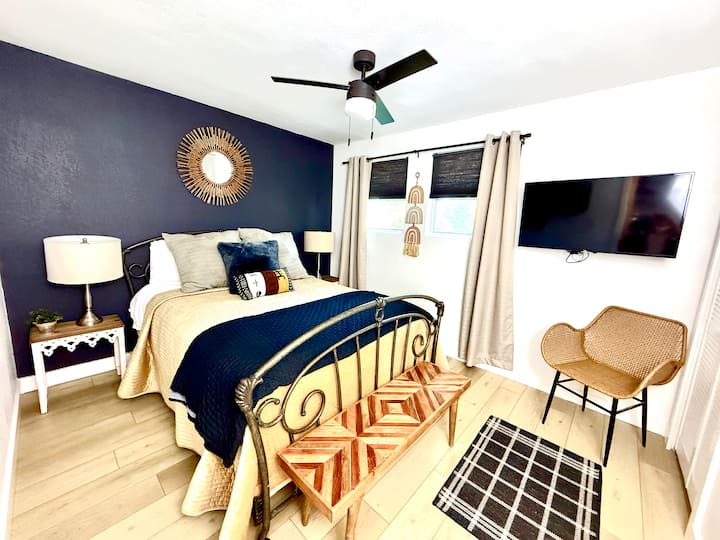 Chambre 2 - Lit queen size 