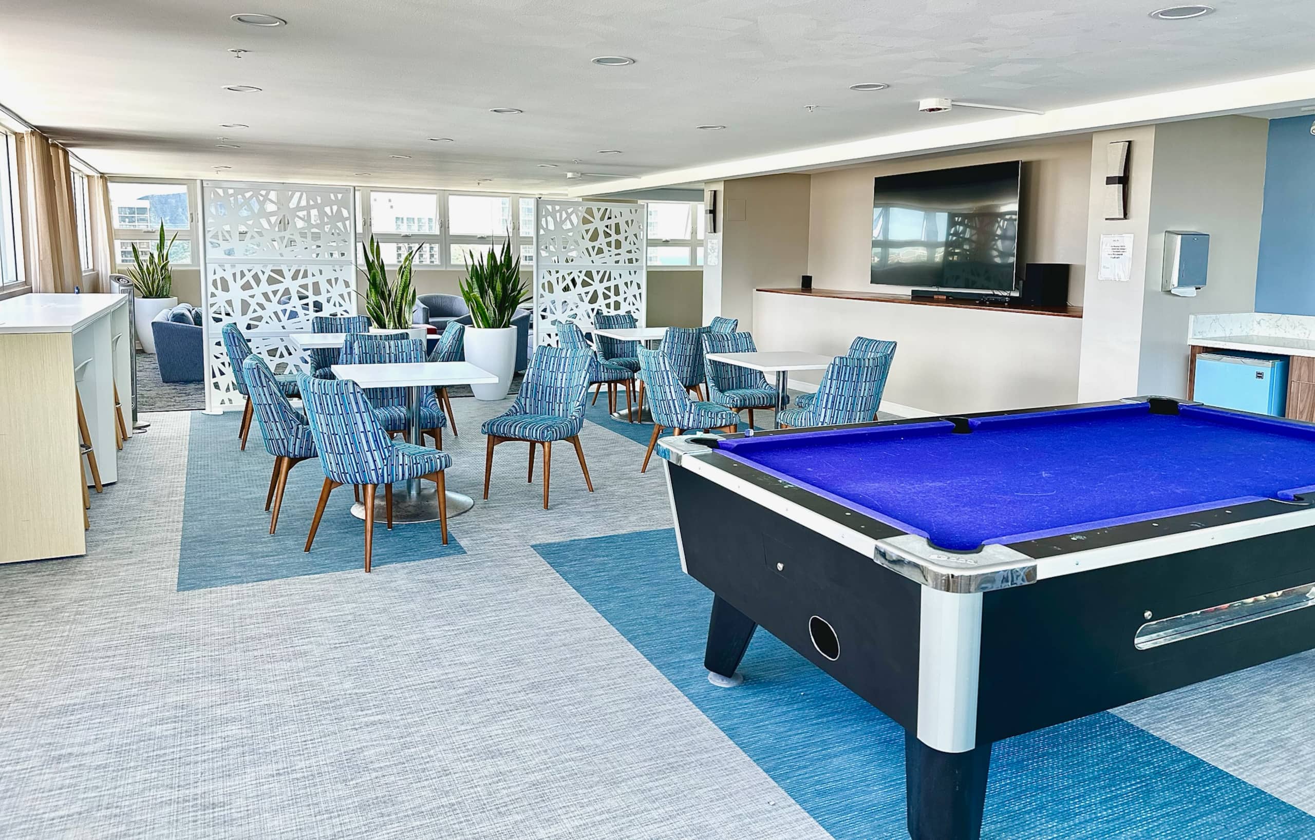 Condo in Honolulu · ★4.81 · Studio · 2 beds · 1 private bath - Image 54