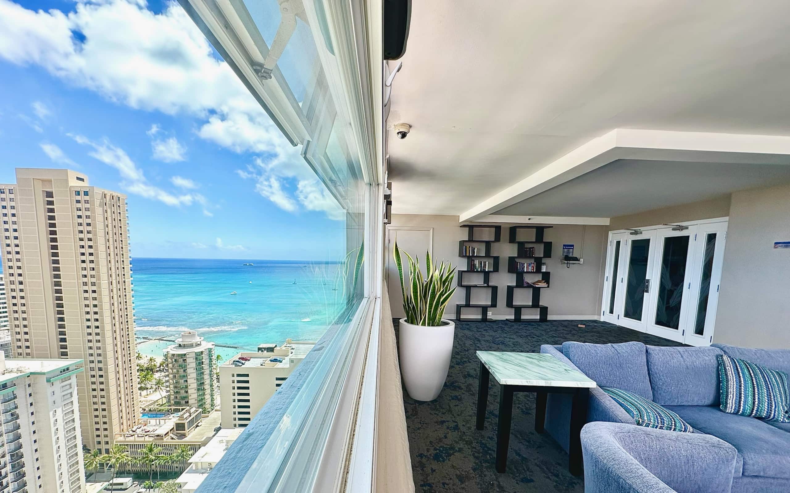 Condo in Honolulu · ★4.81 · Studio · 2 beds · 1 private bath - Image 52