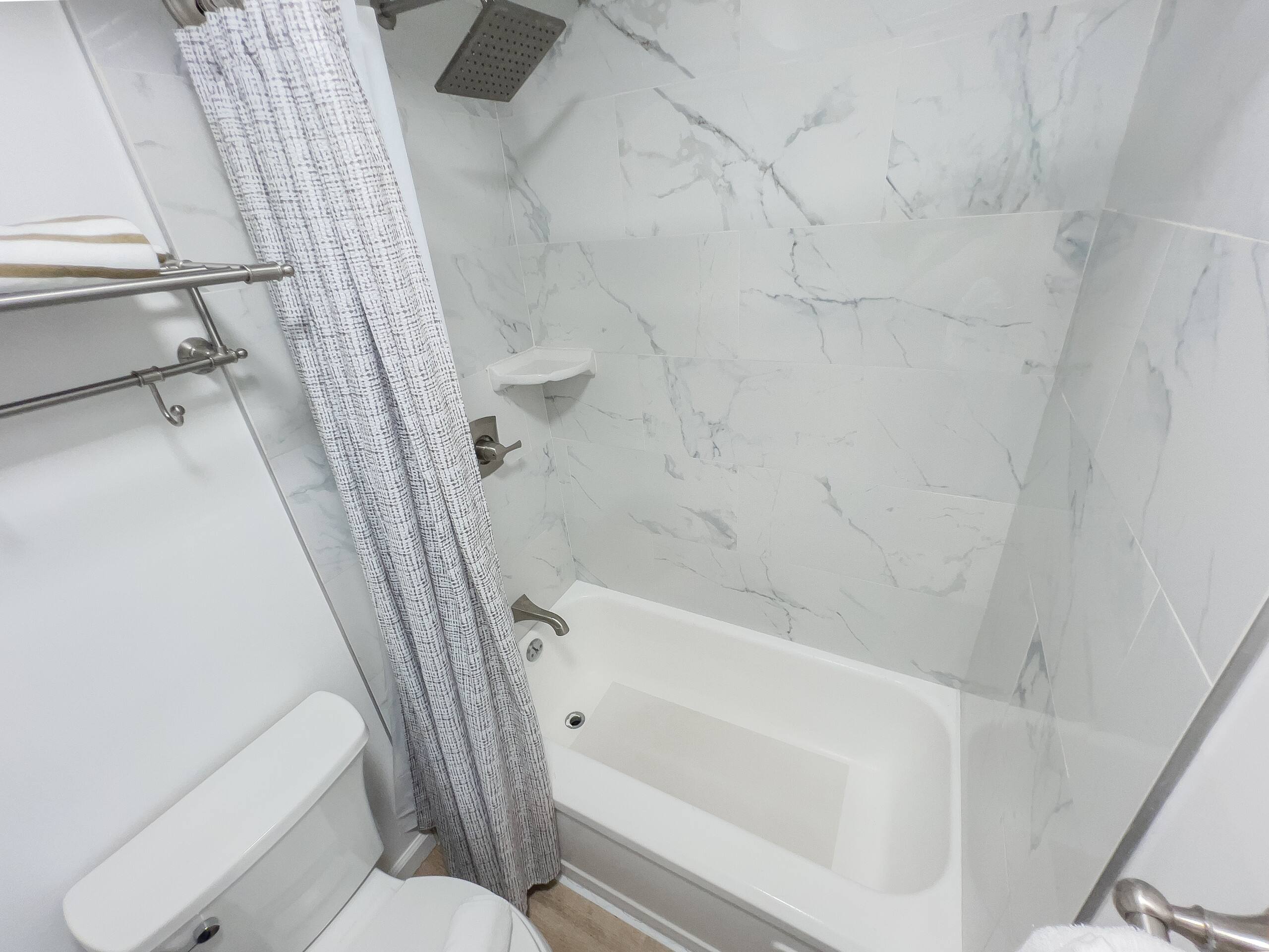 Condo in Honolulu · ★4.81 · Studio · 2 beds · 1 private bath - Image 33