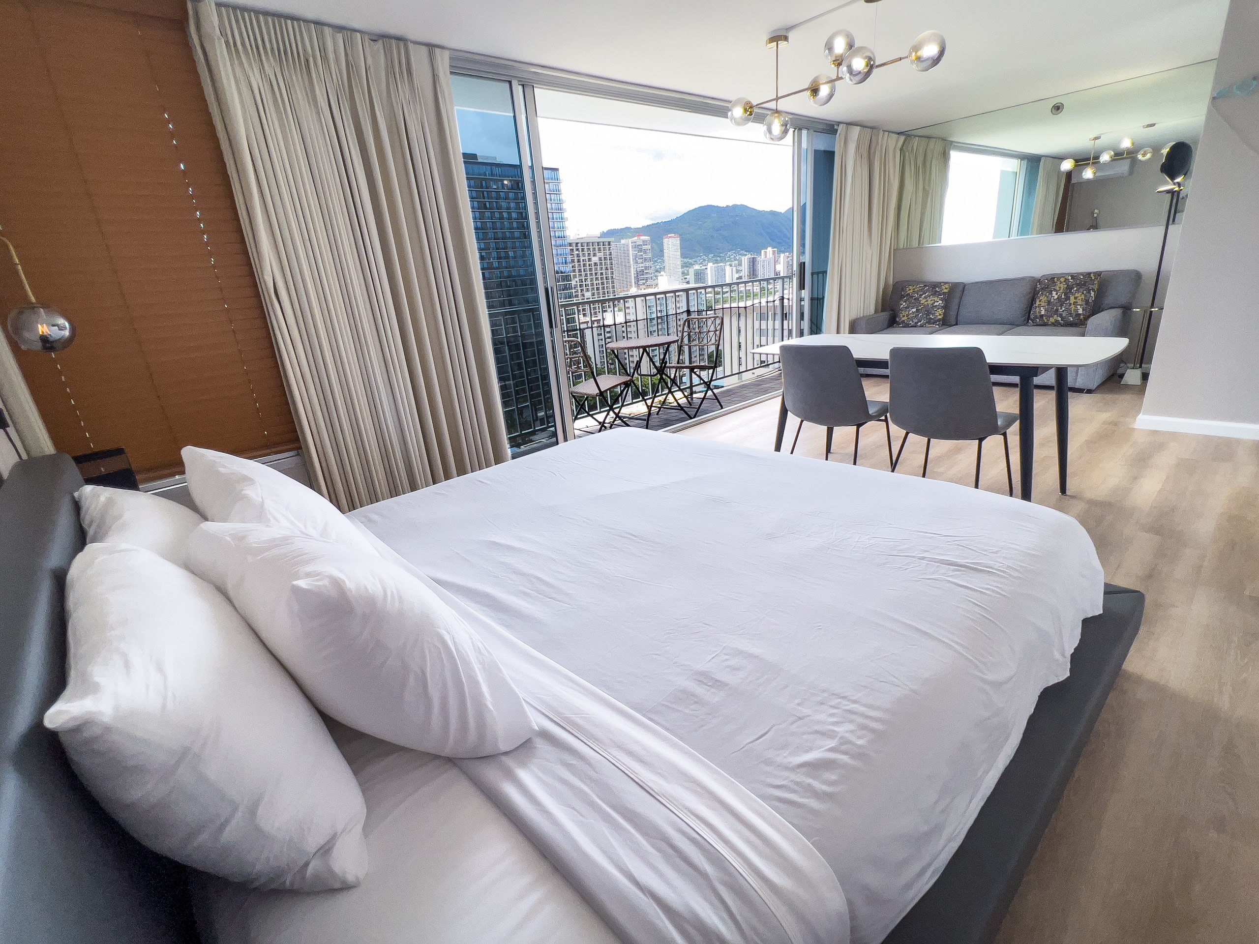 Condo in Honolulu · ★4.81 · Studio · 2 beds · 1 private bath - Image 16