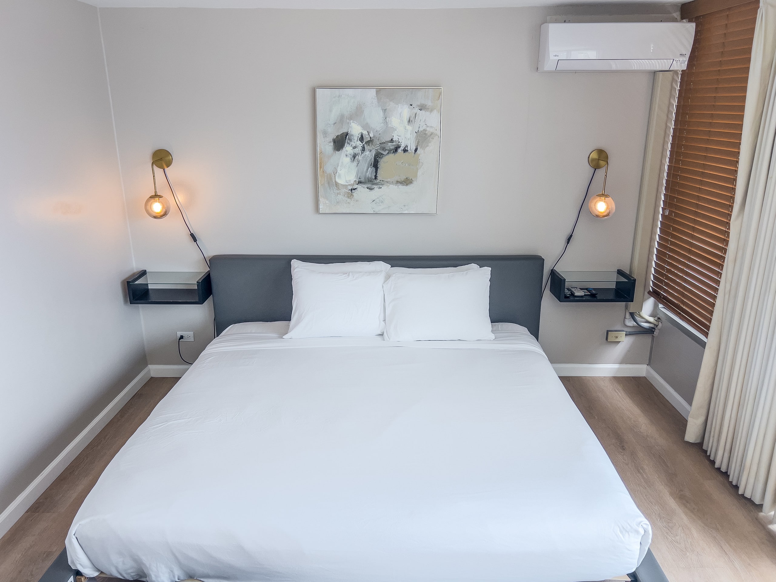 Condo in Honolulu · ★4.81 · Studio · 2 beds · 1 private bath - Image 15