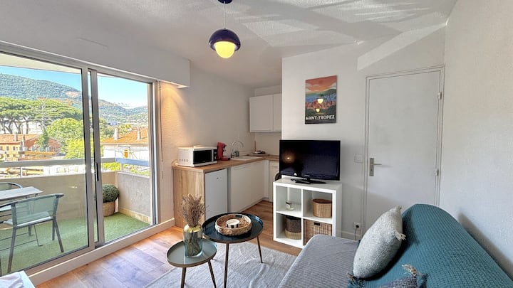 Le Riviera – Studio Centre, Plages à Pied - Cavalaire-sur-Mer