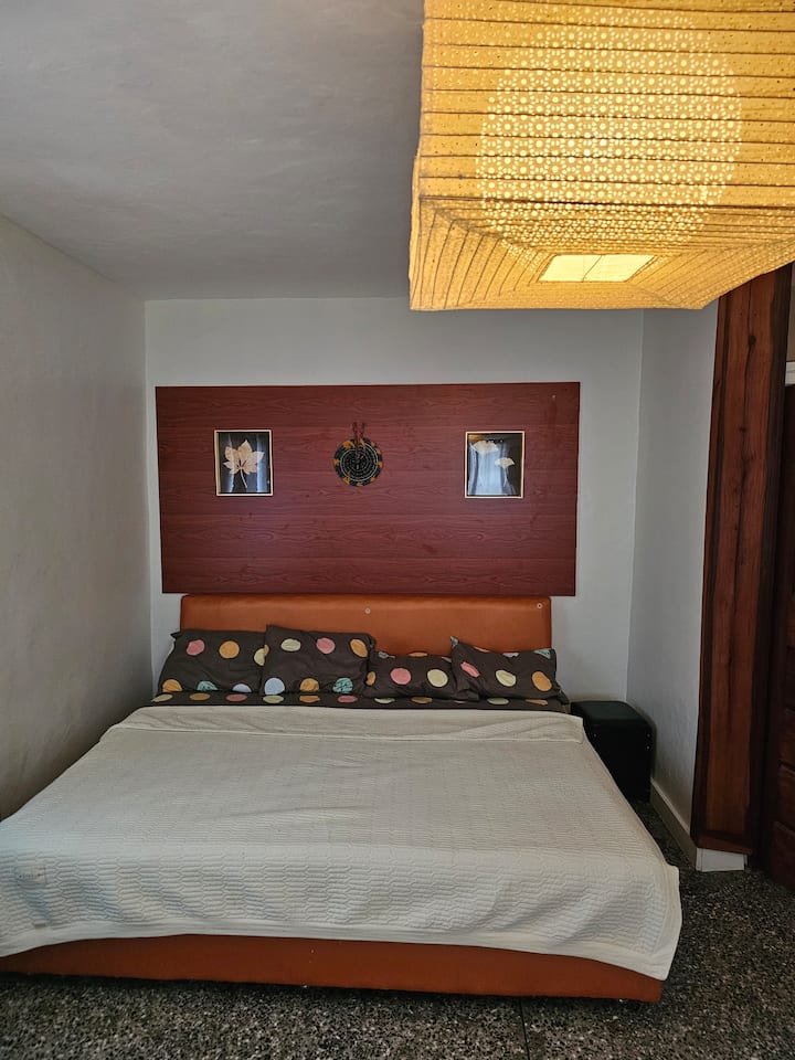 საძინებელი 1