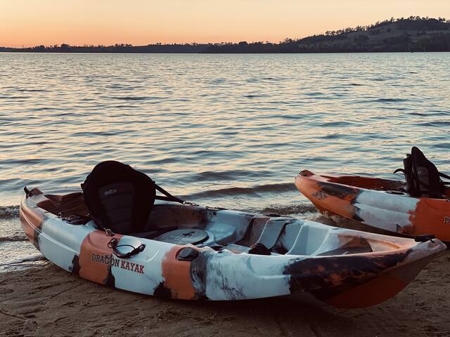 Rivers Edge Homestead. Absolute Waterfront Luxury gallery image 4