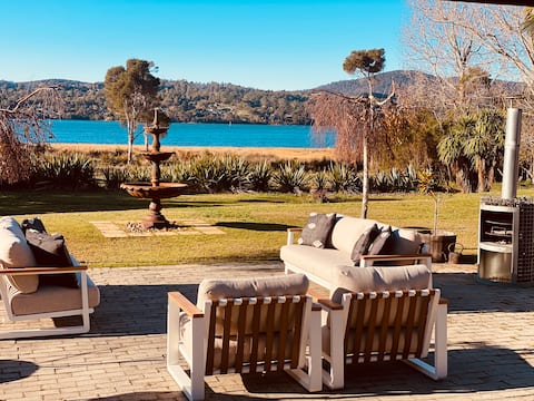 Rivers Edge Homestead.
Absolute Waterfront Luxury