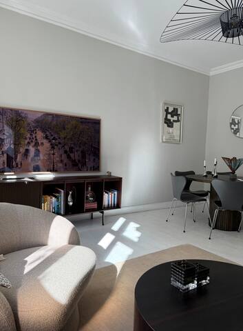 Spacious & central – Scandinavian design gallery image 2